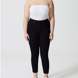 Universal Standard Black Seine High Rise Skinny Jeans 27” (length) size 6 NWOT